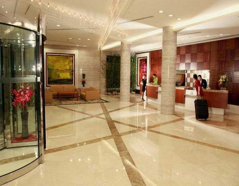 Hotel Hongqiao By Ihg 4*